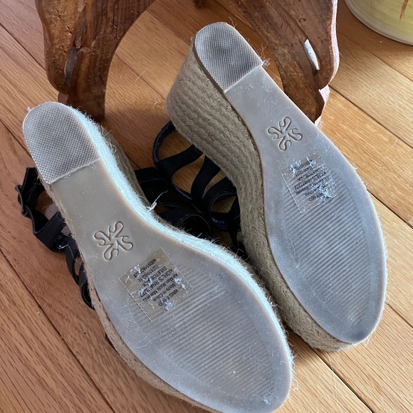 Vera Wang Wedge Platform Sandals-Good Used Condition - Picture 7 of 10